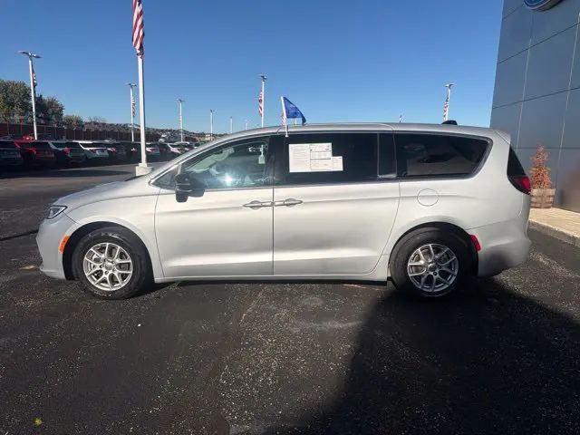 2024 Chrysler Pacifica - $23,480