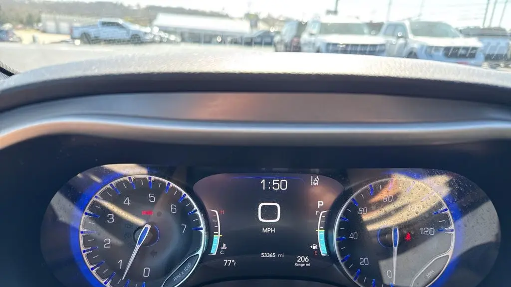 2025 Chrysler Pacifica Select
