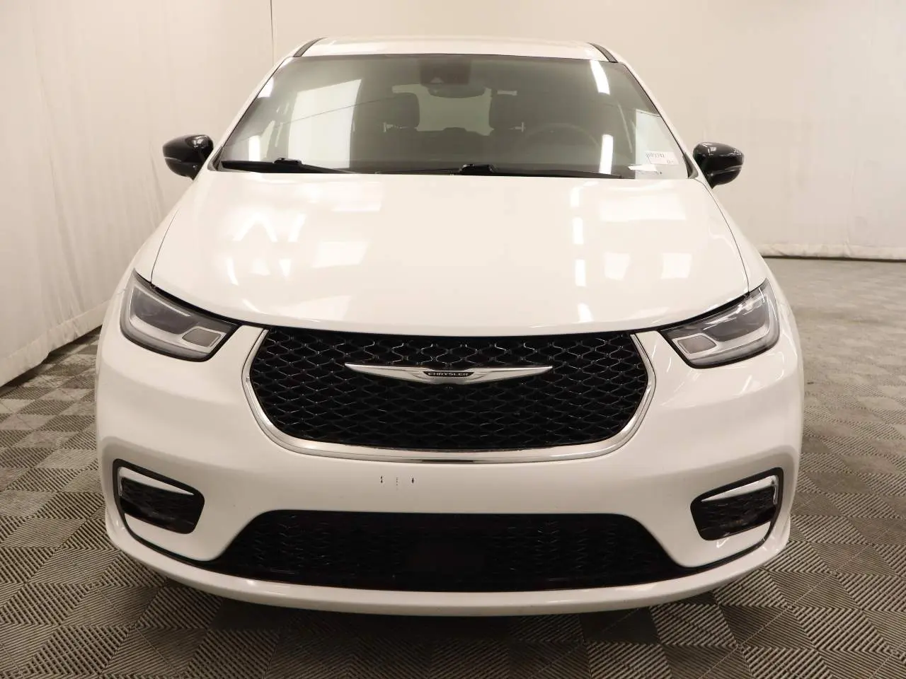 2025 Chrysler Pacifica - $20,681
