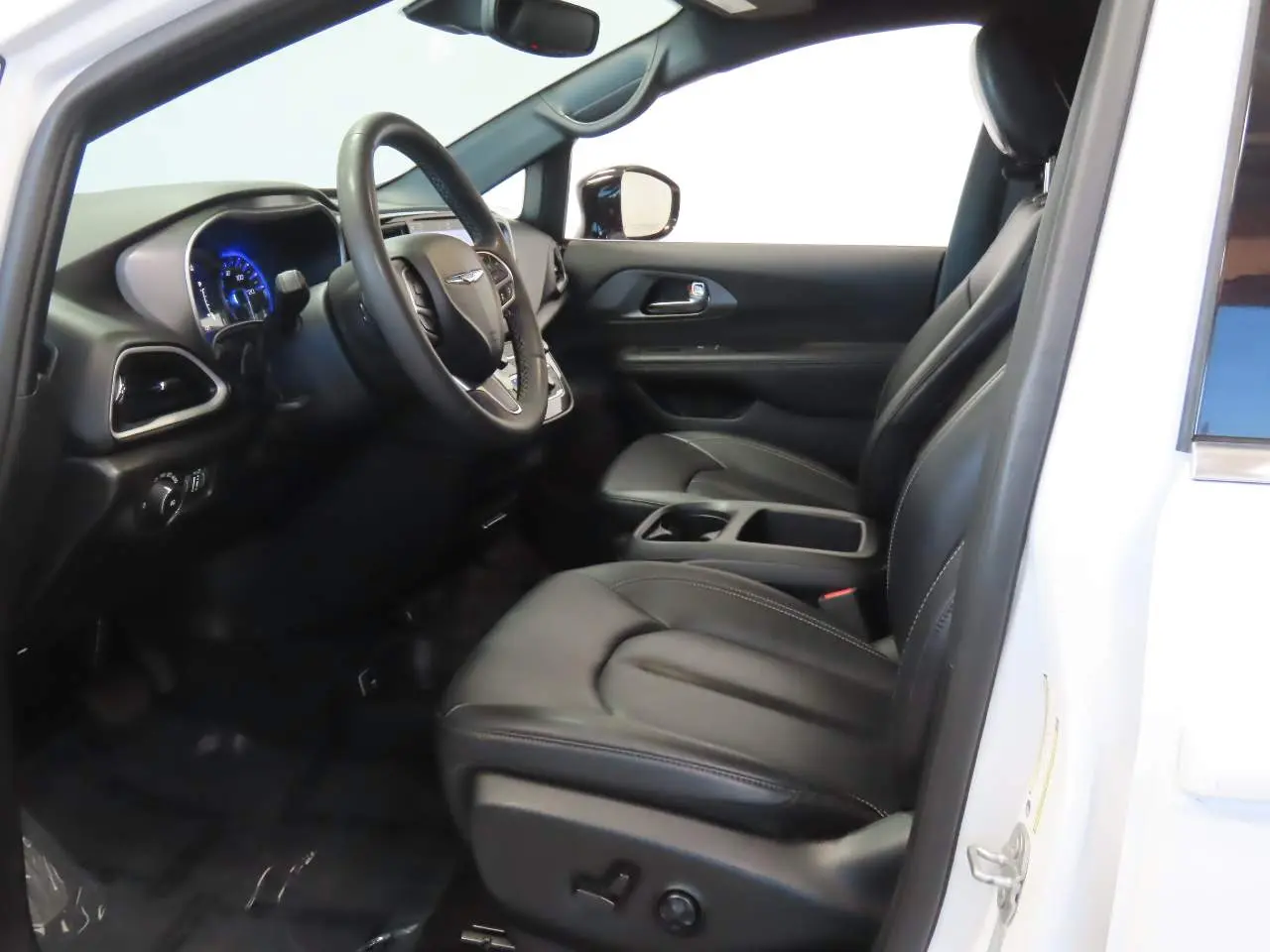 2025 Chrysler Pacifica - $20,681