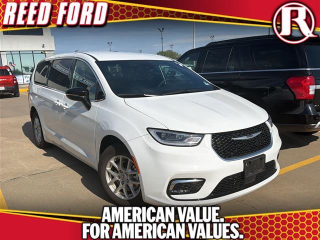 2025 Chrysler Pacifica - $20,499