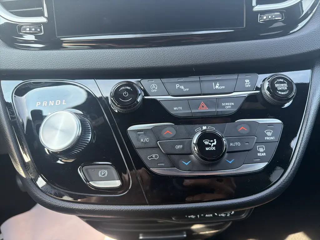 2025 Chrysler Pacifica - $27,995