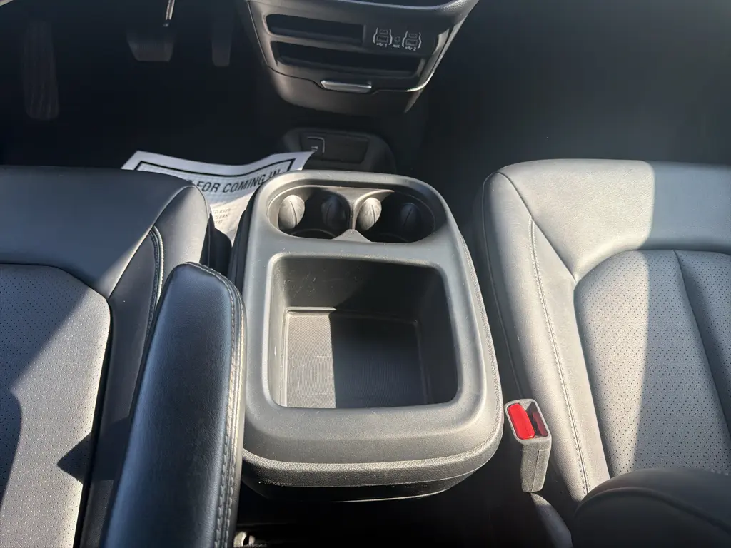 2025 Chrysler Pacifica - $27,995