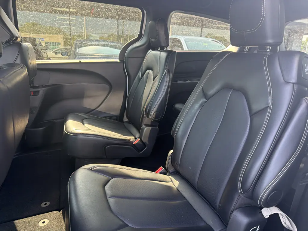 2025 Chrysler Pacifica - $27,995