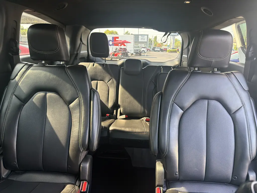 2025 Chrysler Pacifica - $27,995