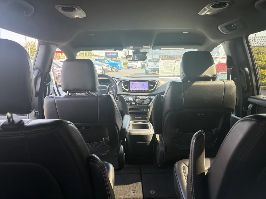 2025 Chrysler Pacifica - $27,995