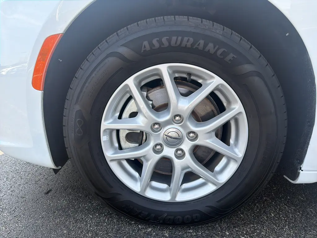 2025 Chrysler Pacifica - $27,995