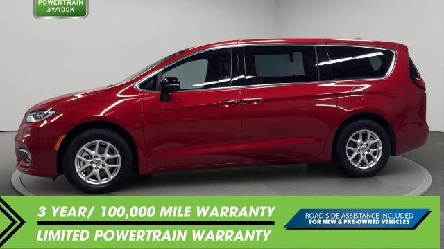 2025 Chrysler Pacifica Select