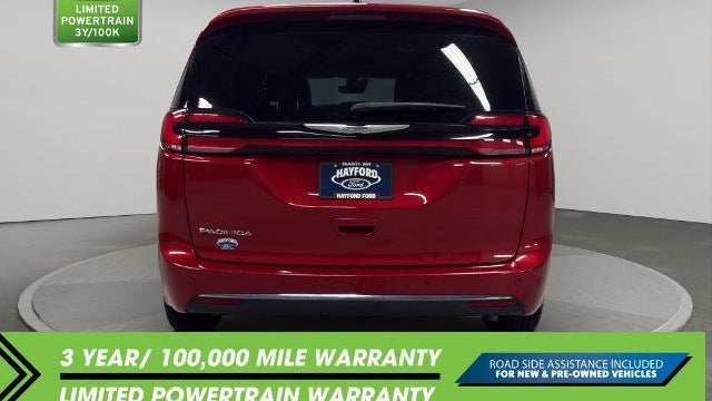 2025 Chrysler Pacifica Select