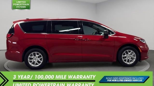 2025 Chrysler Pacifica Select