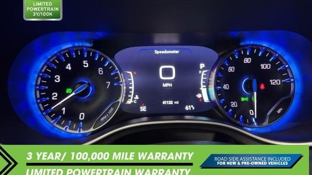 2025 Chrysler Pacifica Select