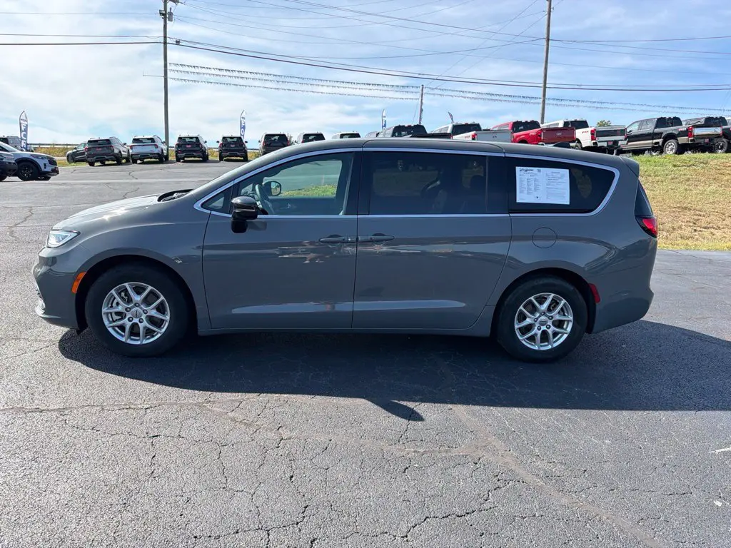 2025 Chrysler Pacifica - $23,970