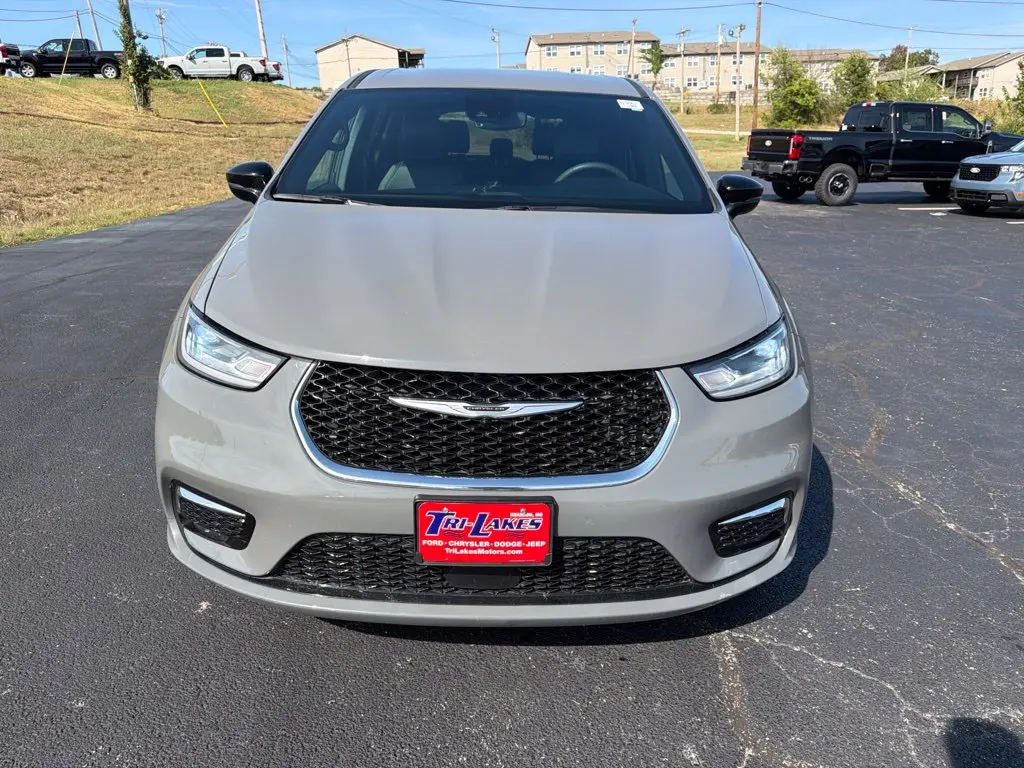 2025 Chrysler Pacifica - $23,970