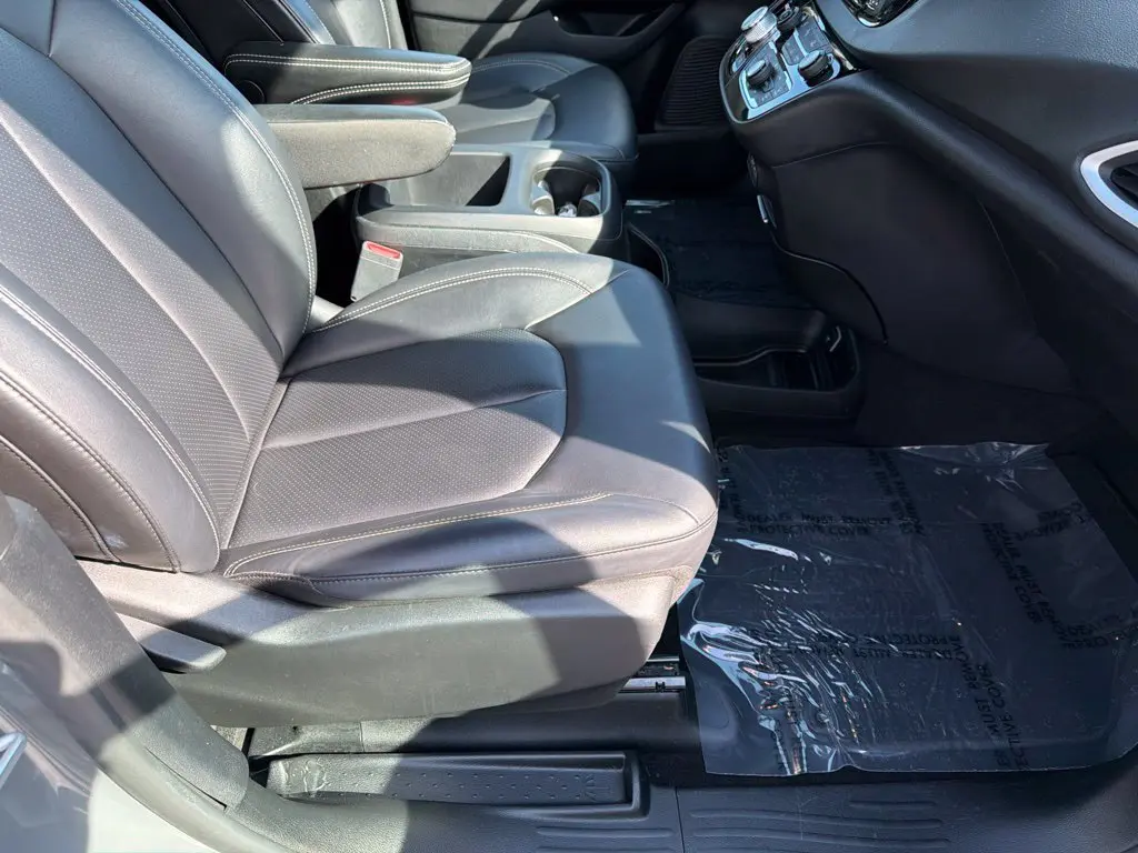 2025 Chrysler Pacifica - $23,970