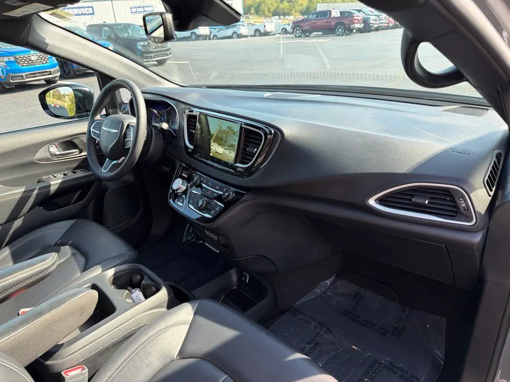 2025 Chrysler Pacifica - $23,970