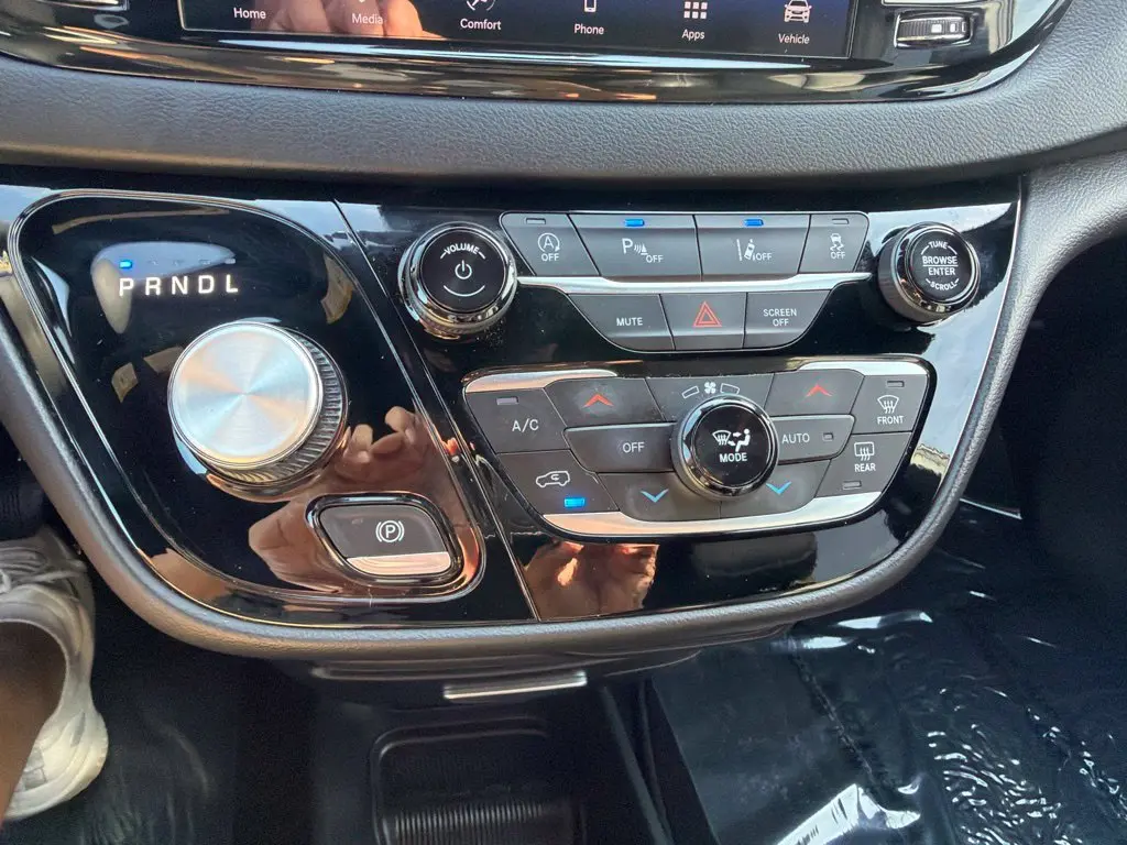 2025 Chrysler Pacifica - $23,970