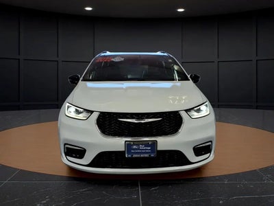 2025 Chrysler Pacifica Select 4DR Mini-Van