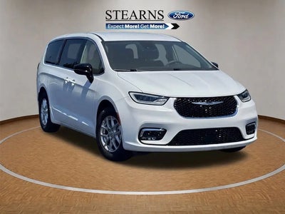 2025 Chrysler Pacifica Select 4DR Mini-Van