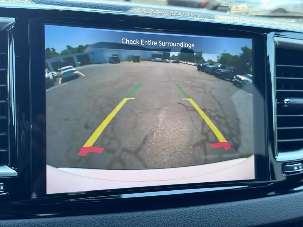 2025 Chrysler Pacifica - $26,000