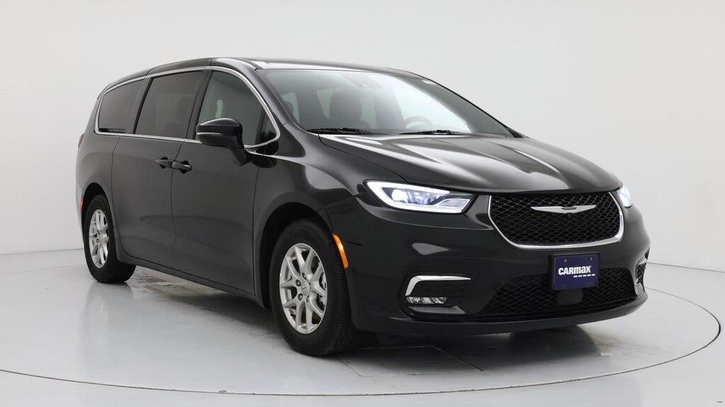 Preowned 2025 Chrysler Pacifica Select for Sale