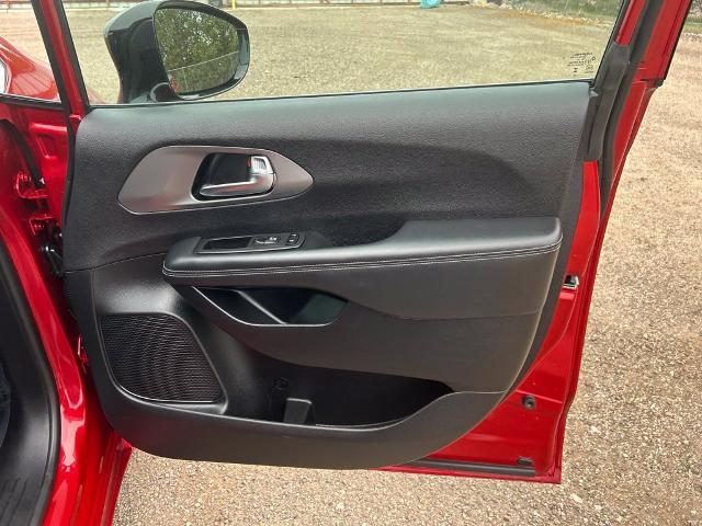 2025 Chrysler Pacifica - $24,991