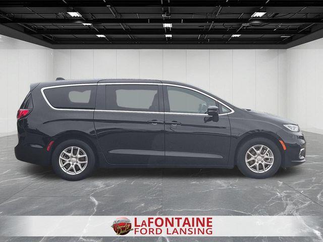 2025 Chrysler Pacifica - $27,350