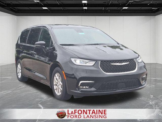 2025 Chrysler Pacifica - $27,350