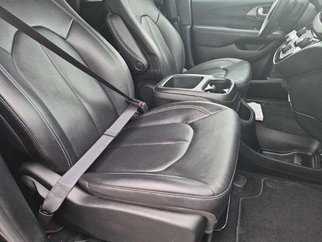 2025 Chrysler Pacifica - $27,350