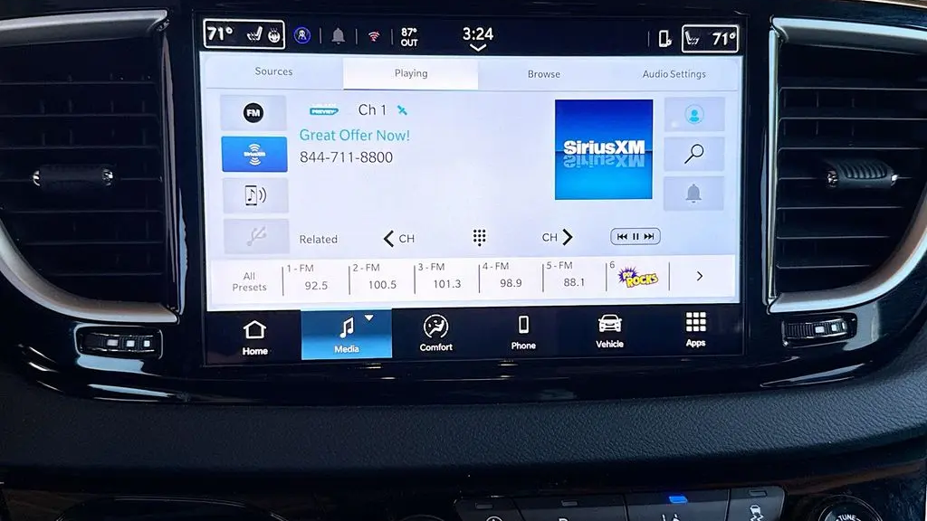 2026 Chrysler Pacifica Select