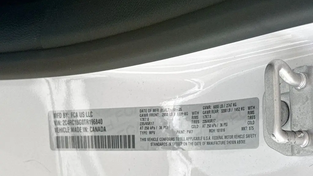 2026 Chrysler Pacifica Select