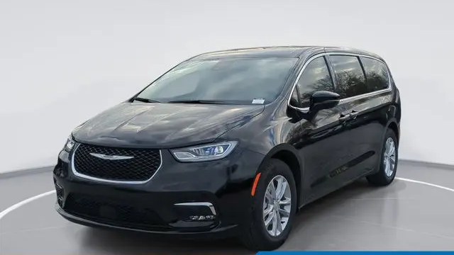Preowned 2026 Chrysler Pacifica Select for Sale
