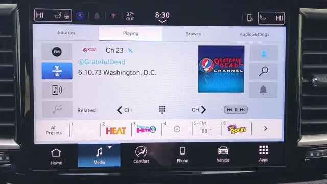 2026 Chrysler Pacifica Select