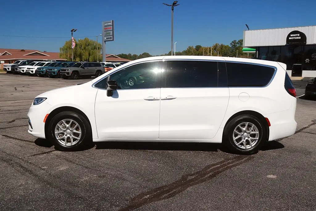 2026 Chrysler Pacifica - $29,691