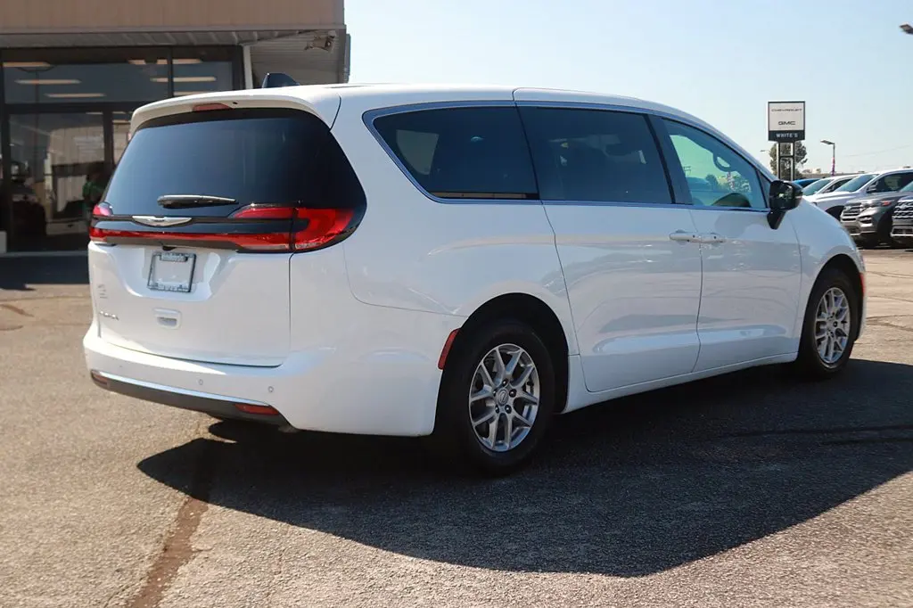 2026 Chrysler Pacifica - $29,691