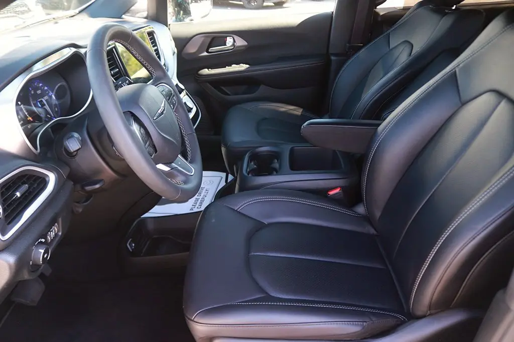 2026 Chrysler Pacifica - $29,691
