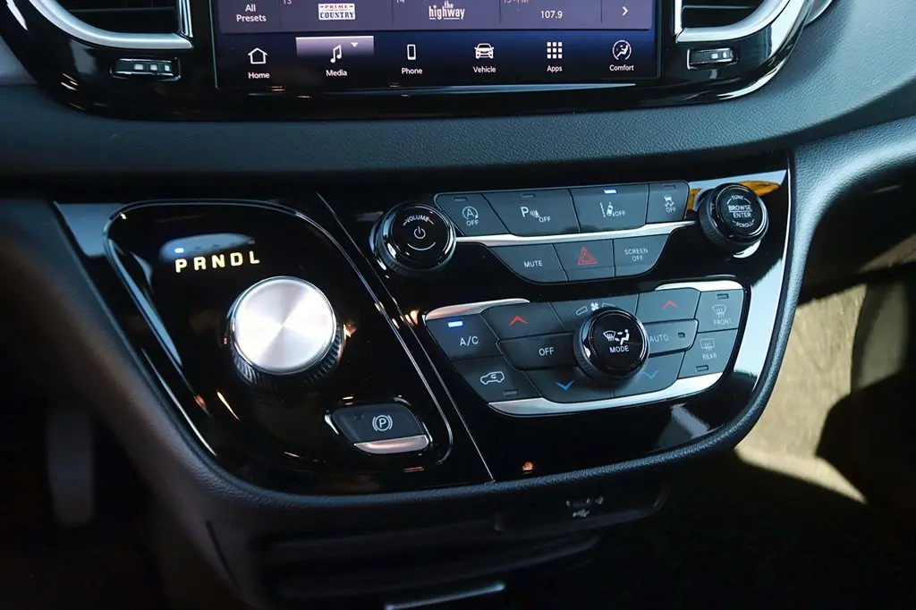 2026 Chrysler Pacifica - $29,691