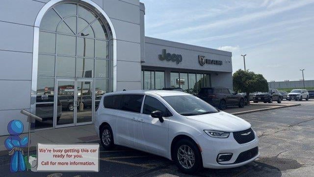 Preowned 2026 Chrysler Pacifica Select for Sale