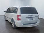 2015 Town and Country Thumbnail 3