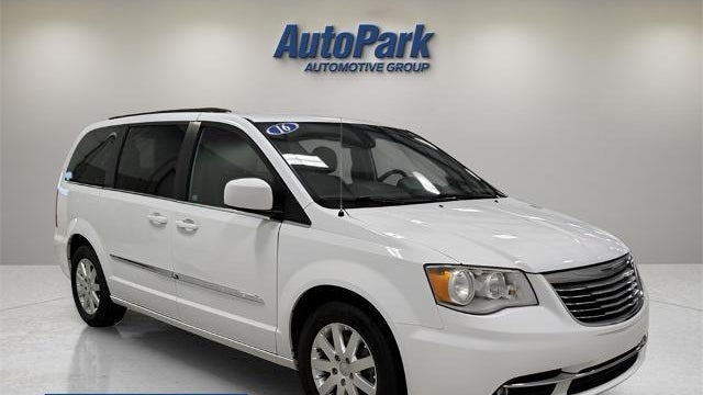 Preowned 2016 Chrysler Town and Country Touring for Sale