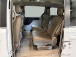2016 Town and Country Thumbnail 16