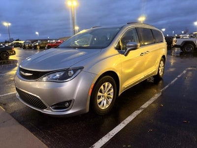 2017 Chrysler Pacifica Touring-L 4DR Mini-Van