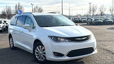 2018 Chrysler Pacifica Touring L 4DR Mini-Van