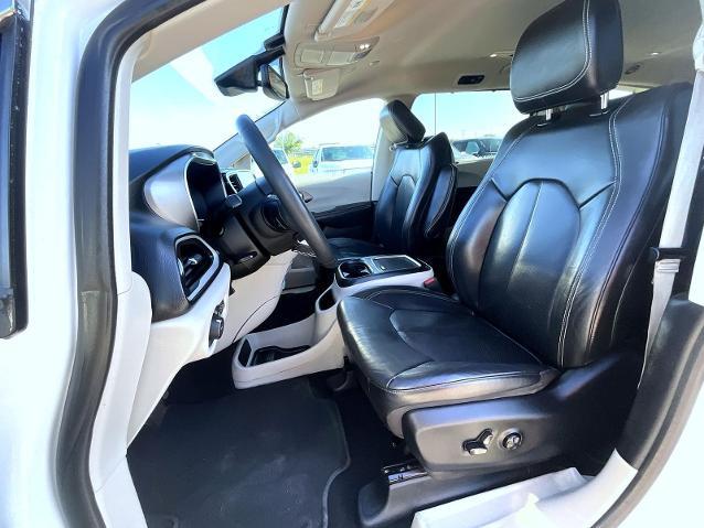 2022 Chrysler Pacifica - $22,945