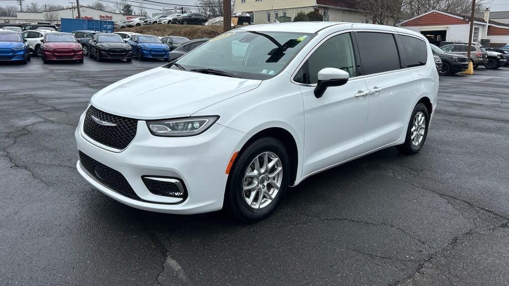 Preowned 2023 Chrysler Pacifica Touring L for Sale