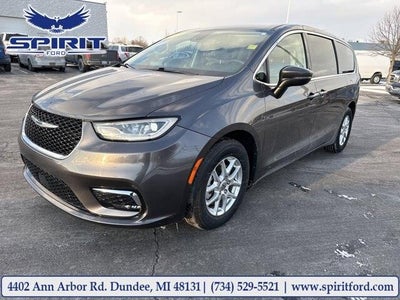 Photo of a 2023 Chrysler Pacifica Touring L 4DR Mini-Van for sale