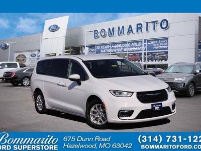 Photo of a 2023 Chrysler Pacifica Touring L 4DR Mini-Van for sale