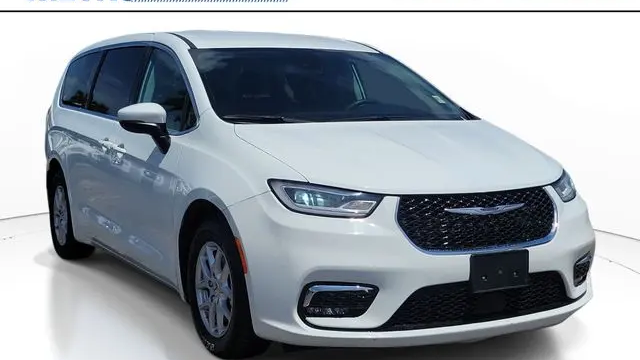 Preowned 2023 Chrysler Pacifica Touring L for Sale