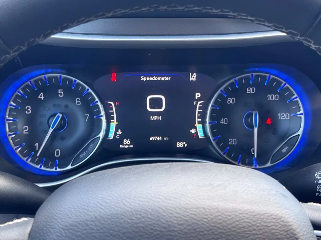 2023 Chrysler Pacifica - $19,703