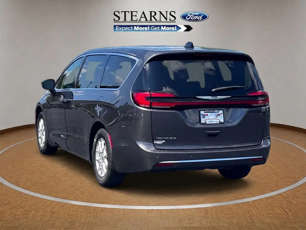 2023 Chrysler Pacifica - $19,703