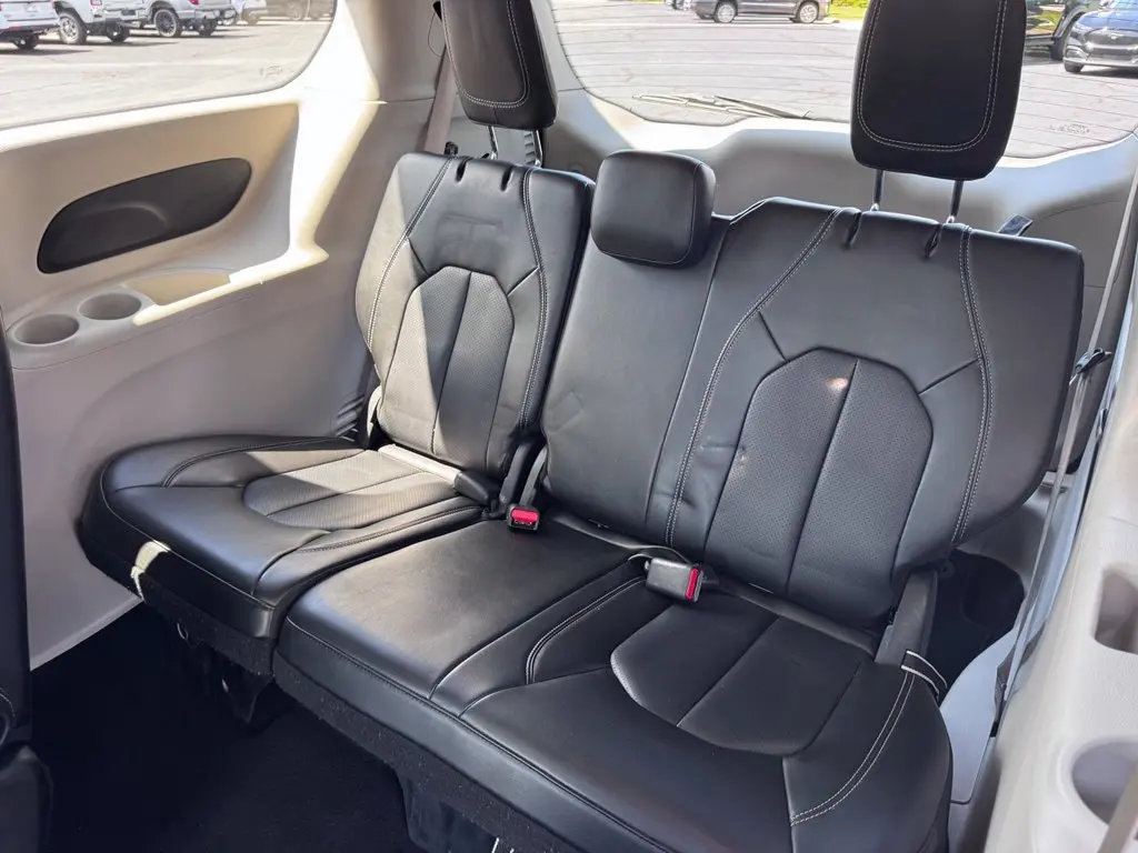 2023 Chrysler Pacifica - $19,703